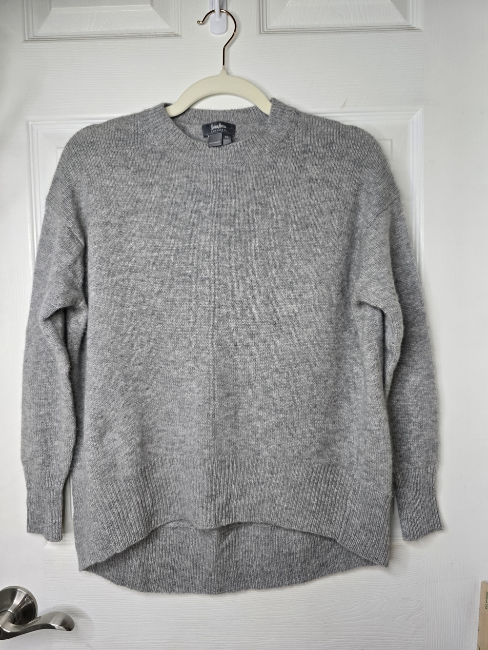 Neiman Marcus 100% Cashmere Heather Gray Drop Shoulder Crewneck Sweater